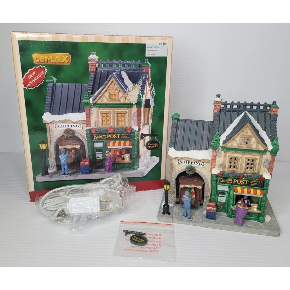 Lemax Caddington Post #85364 Porcelain Lighted Building New w/‎ Original Box